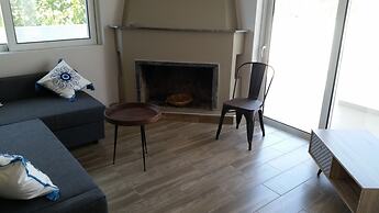 Ria's Deluxe Apartments