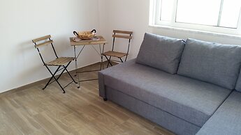 Ria's Deluxe Apartments