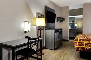 Executive Inn & Suites