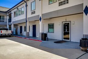 Executive Inn & Suites