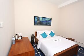 Boots Travelers Lodge