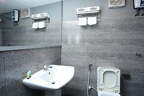 Boots Travelers Lodge