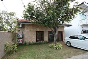 Boots Travelers Lodge