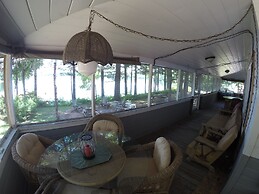 Timber Bay Resort