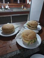 Pousada Toca do Cambú