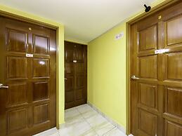 OYO 334 Everest Hotel