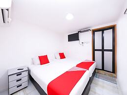 OYO 334 Everest Hotel