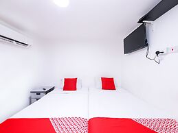 OYO 334 Everest Hotel