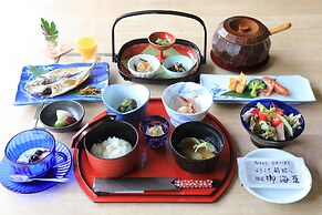 Yakiniku to Kaisen no Yado Raku