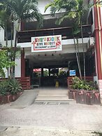 New Eve's Kiosk Dive Resort