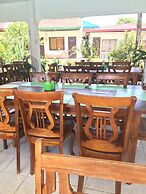 New Eve's Kiosk Dive Resort