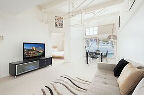 Waterfront Apt. on Sydney Harbour H390