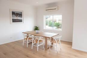 Tamarama Ocean Views H397