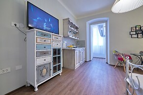 Old City Romantic Studios