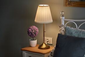 Old City Romantic Studios