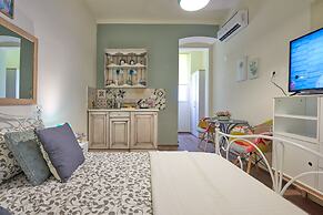 Old City Romantic Studios