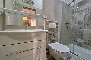 Old City Romantic Studios