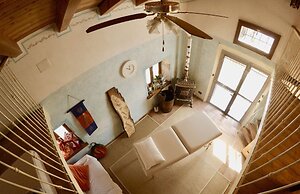 4lander House Balins