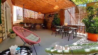 Pansion Ivan & Ivana