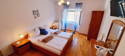 Pansion Ivan & Ivana