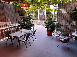 Pansion Ivan & Ivana