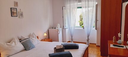 Pansion Ivan & Ivana