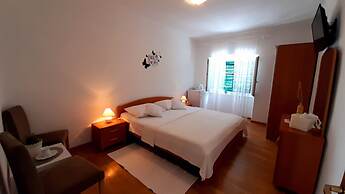 Pansion Ivan & Ivana