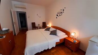 Pansion Ivan & Ivana