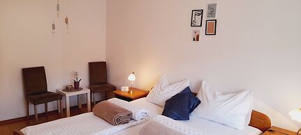 Pansion Ivan & Ivana