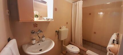 Pansion Ivan & Ivana