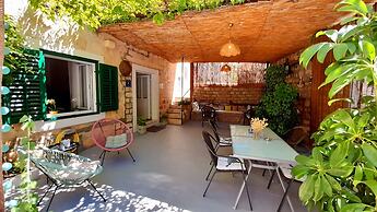 Pansion Ivan & Ivana