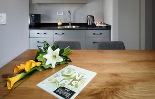 The Roof - By Sea Land Suites