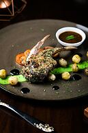 Trillium Boutique City Hotel