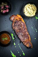 Trillium Boutique City Hotel