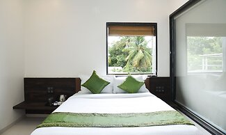 Treebo Malhaar Regency