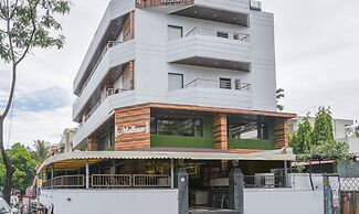 Treebo Malhaar Regency