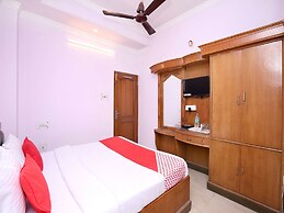 OYO 14029 Hotel Yogesh