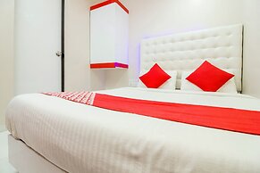 OYO 7407 Hotel Blue Sea