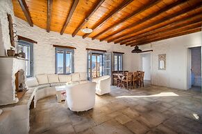 Serifos Houses Diasella