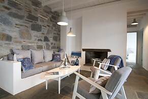 Serifos Houses Diasella