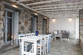 Serifos Houses Diasella