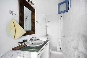 Serifos Houses Diasella