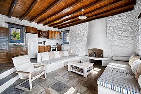 Serifos Houses Diasella