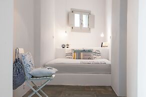 Serifos Houses Diasella