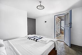 Serifos Houses Diasella