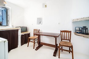 Serifos Houses Diasella