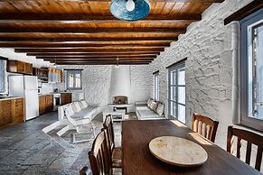 Serifos Houses Diasella