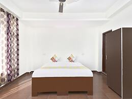 OYO 13878 Home Spacious 3BHK Kumarhatti