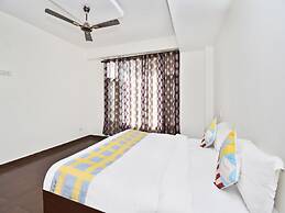 OYO 13878 Home Spacious 3BHK Kumarhatti