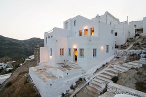 Serifos Houses Hora